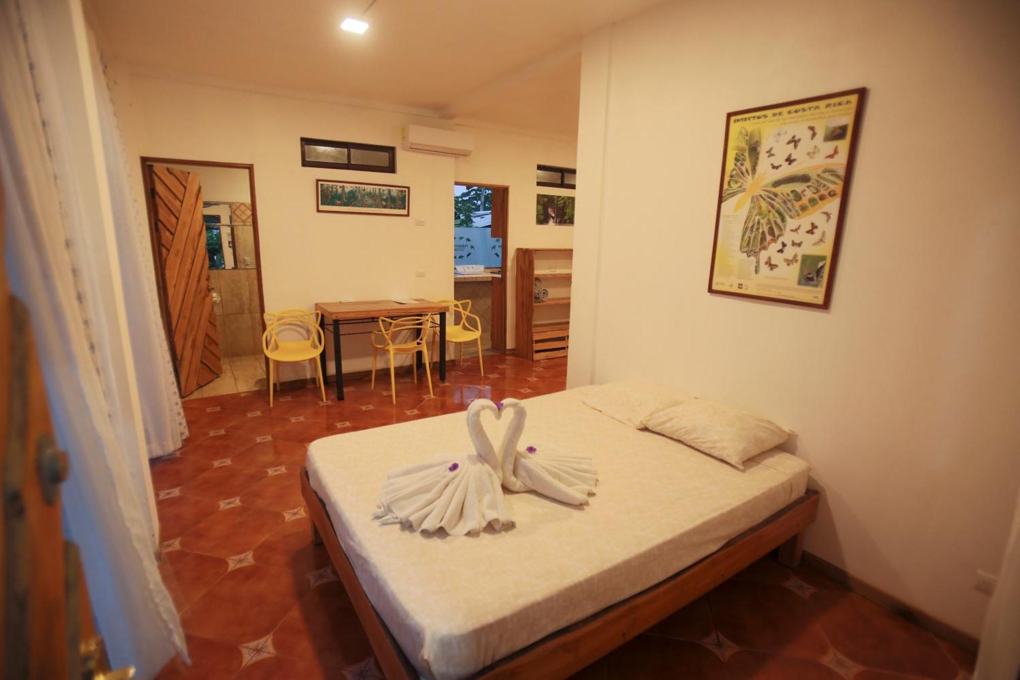 Hotel Pura Natura Beachfront ตอร์ตูเกโร ภายนอก รูปภาพ