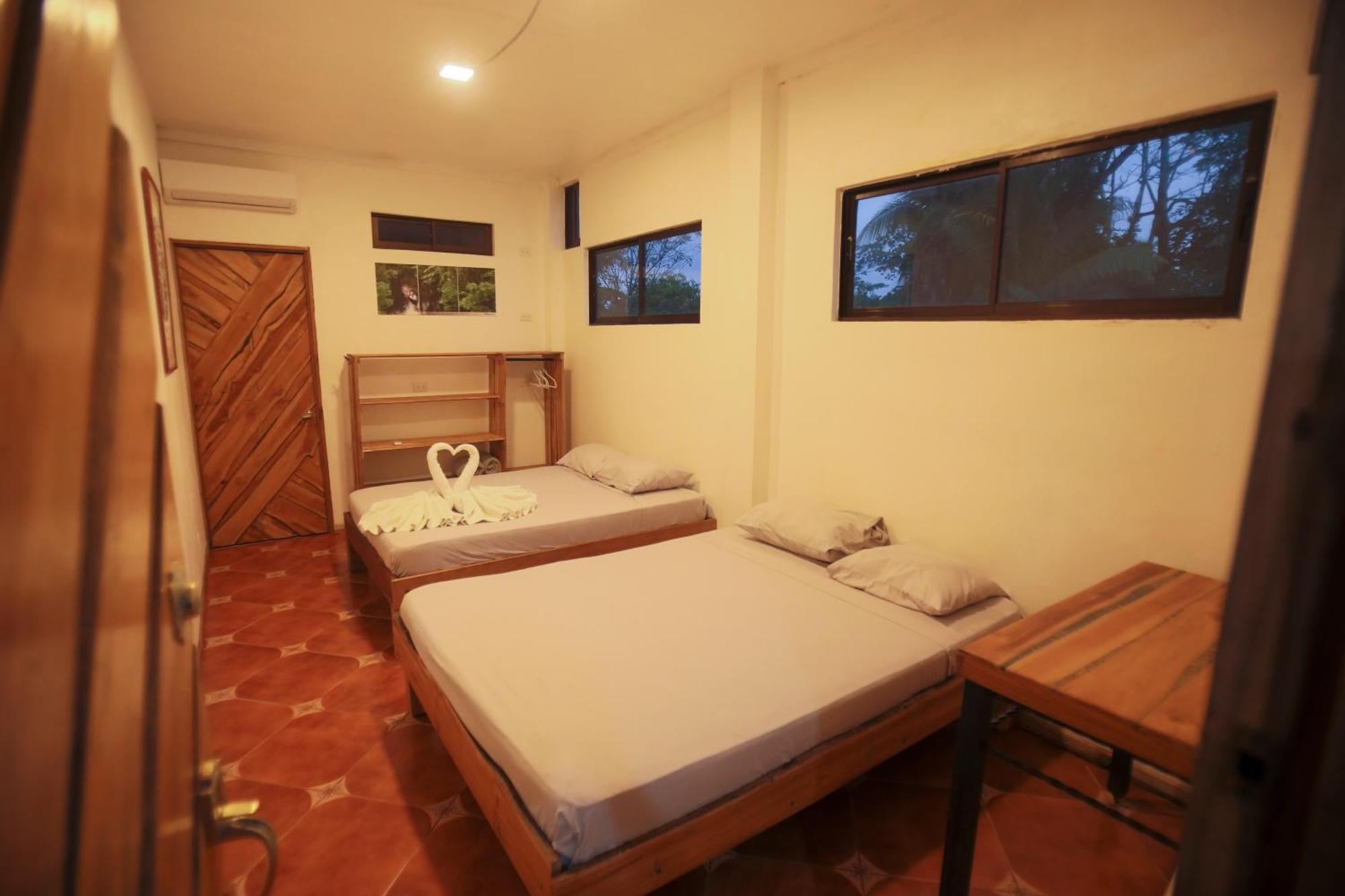 Hotel Pura Natura Beachfront ตอร์ตูเกโร ภายนอก รูปภาพ