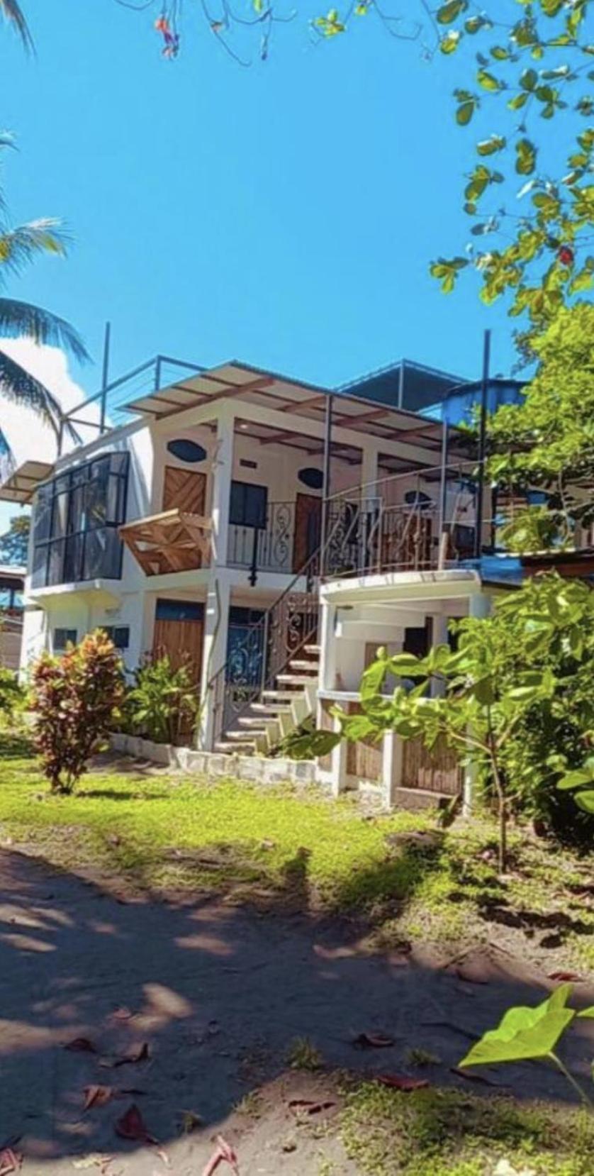 Hotel Pura Natura Beachfront ตอร์ตูเกโร ภายนอก รูปภาพ